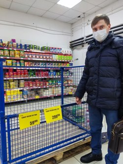 Алексей Сидоров провел мониторинг цен в частных и сетевых магазинах Ленинского района